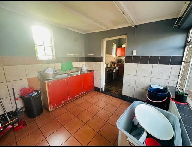 4 BEDROOM HOUSE FOR SALE IN PARKHILL GARDENS